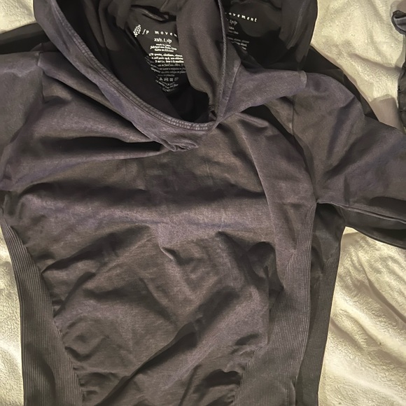 Free People Tops - 🌺Free people NWOT good karma l/s hoodie